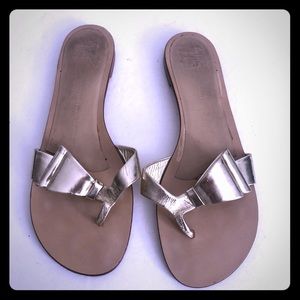 Giuseppe Zanotti gold leather flip flops